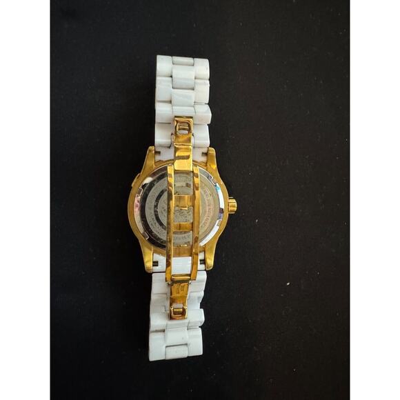 Invicta Ceramics Model 15832 – Tritnite Night Glow – Gently Used – Needs Battery main image 4